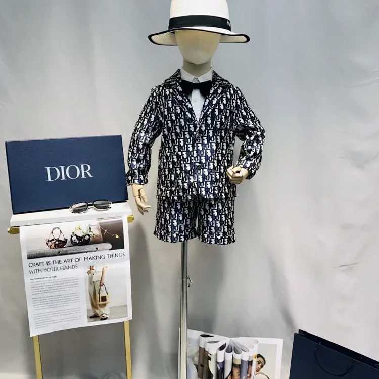DR Children's Suit