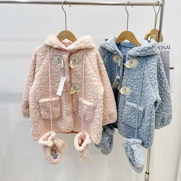 Labu Gloves And Lamb Wool Coat
