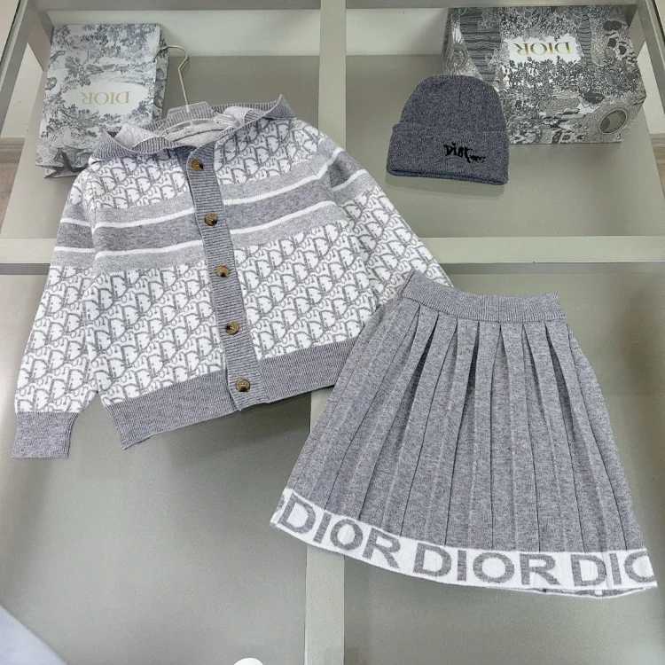 DR Children's Suit