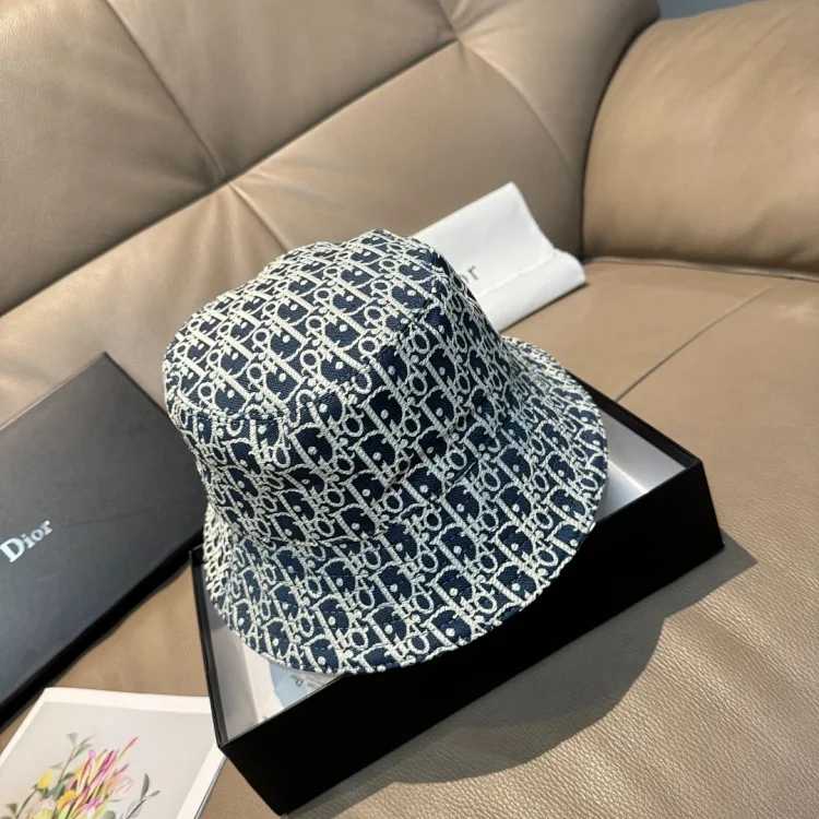DR Hat