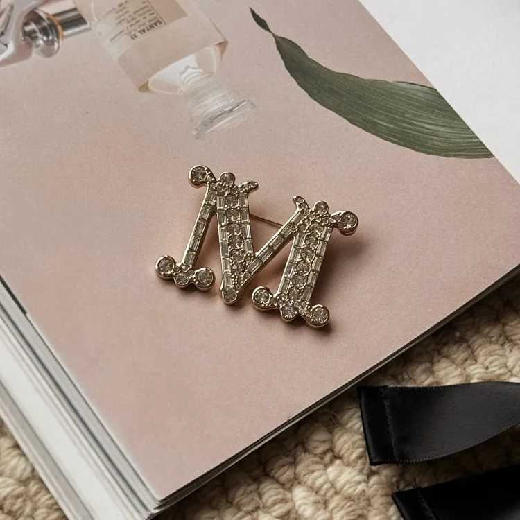 Maxmara Brooch
