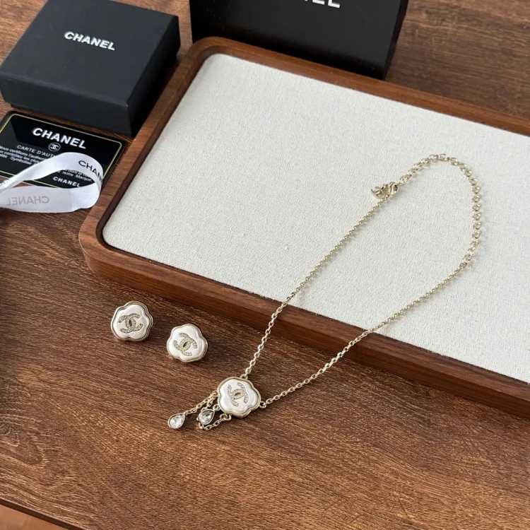 Chanel CHANEL Necklace