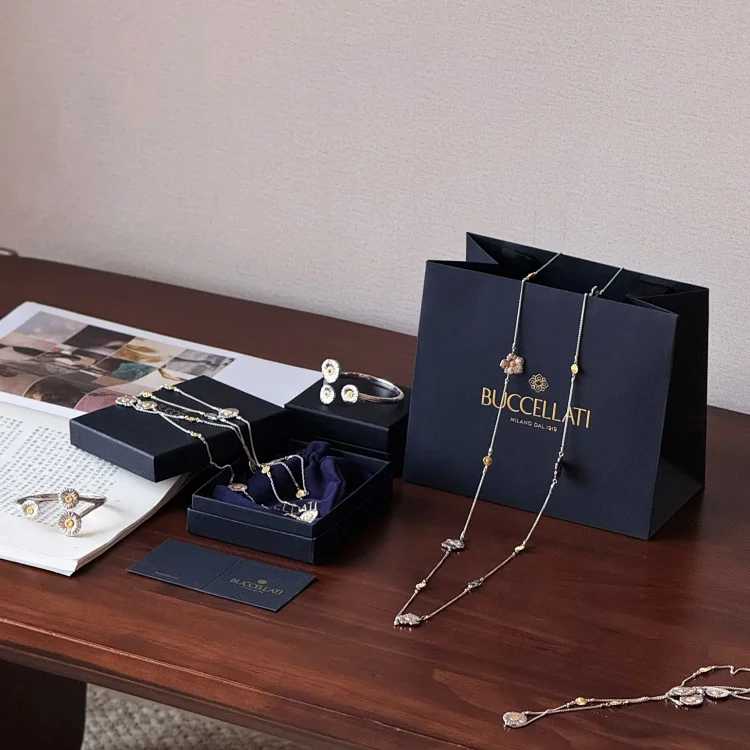 BUCCELLATI Necklace