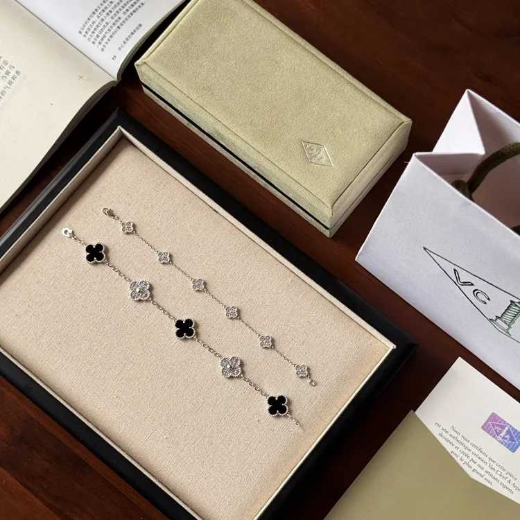 Van Cleef Van Cleef & Arpels Bracelet