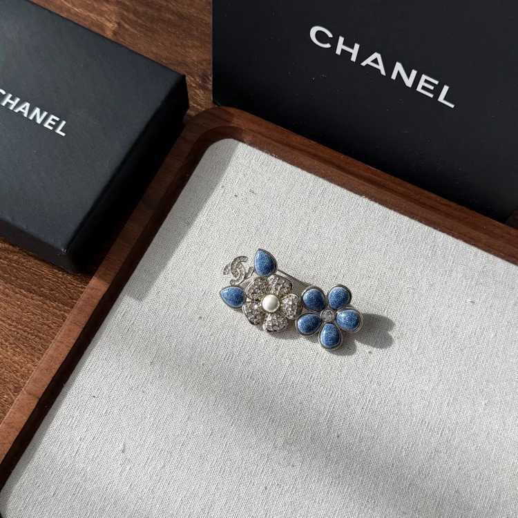 Chanel CHANEL Brooch