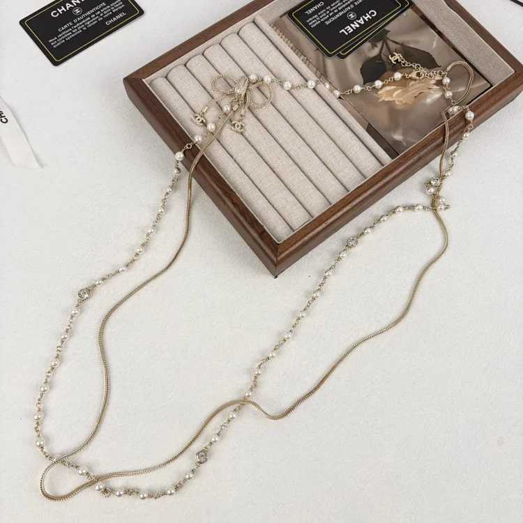Chanel CHANEL Sweater Chain