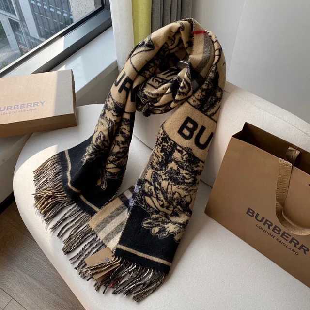Burberry Burberry Scarf