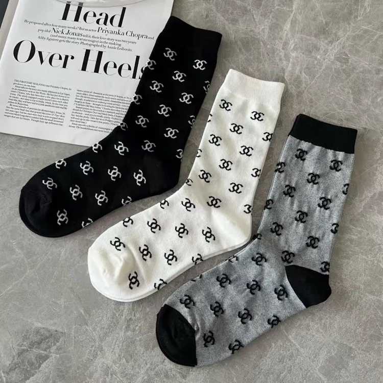 Chanel CHANEL Mid-calf Socks
