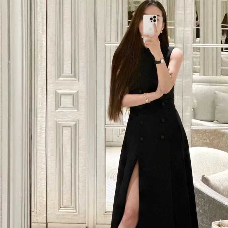 DR Dress