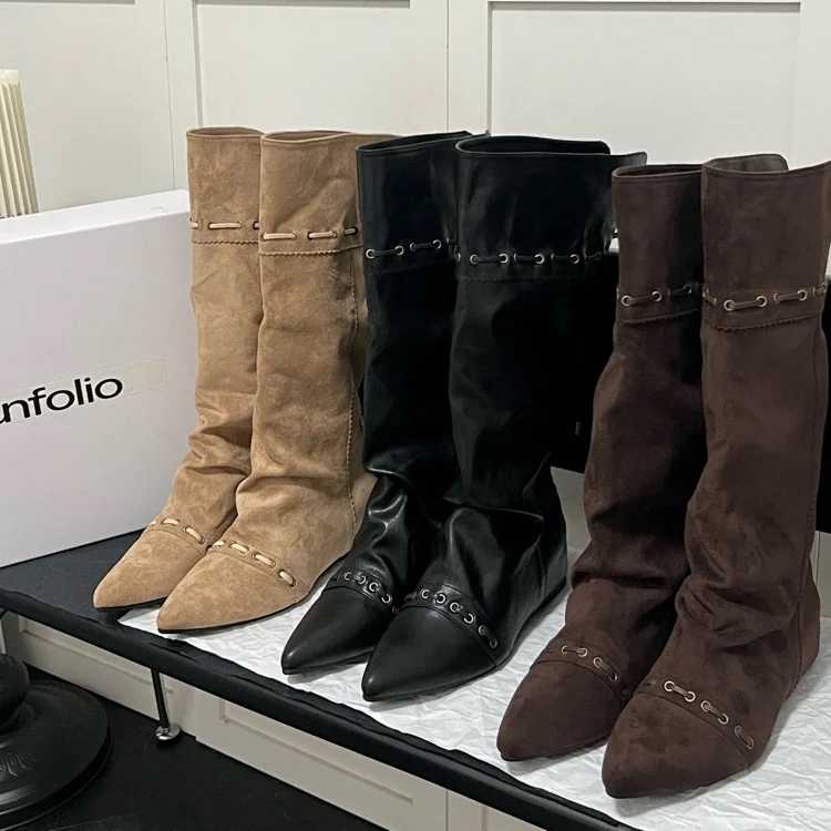 Unfolio Boots