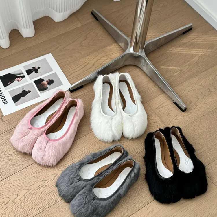 Maison Margiela Maison Margiela Split-toe Shoes