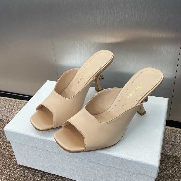 DR High-heeled Slippers
