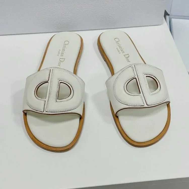 DR Slippers