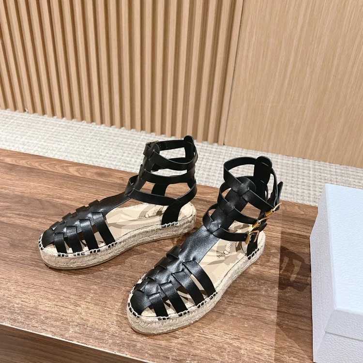 DR Sandals