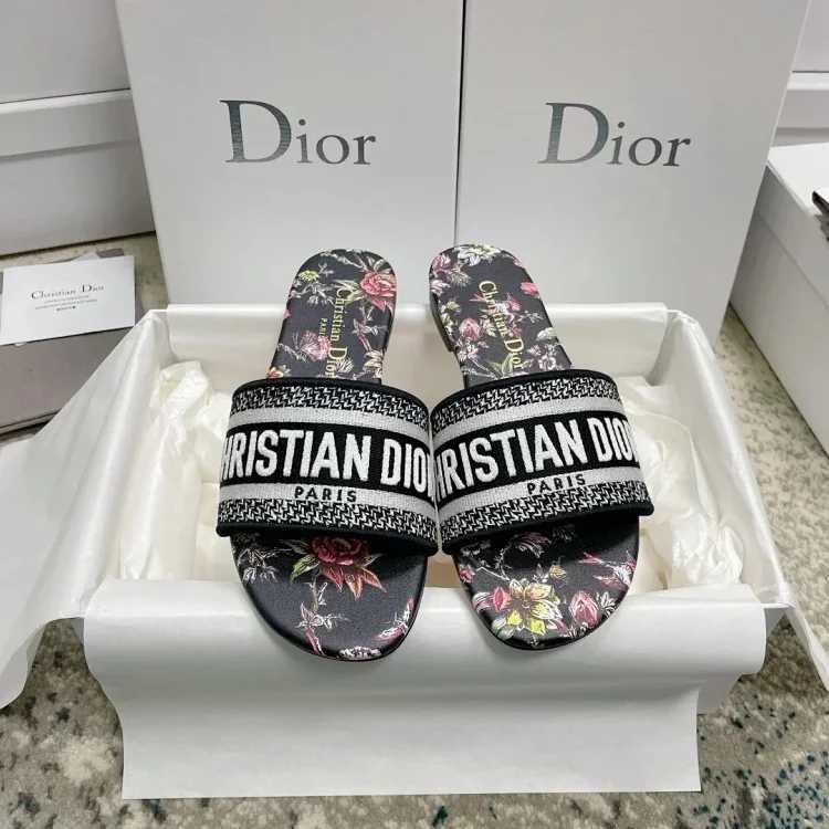 DR Slippers