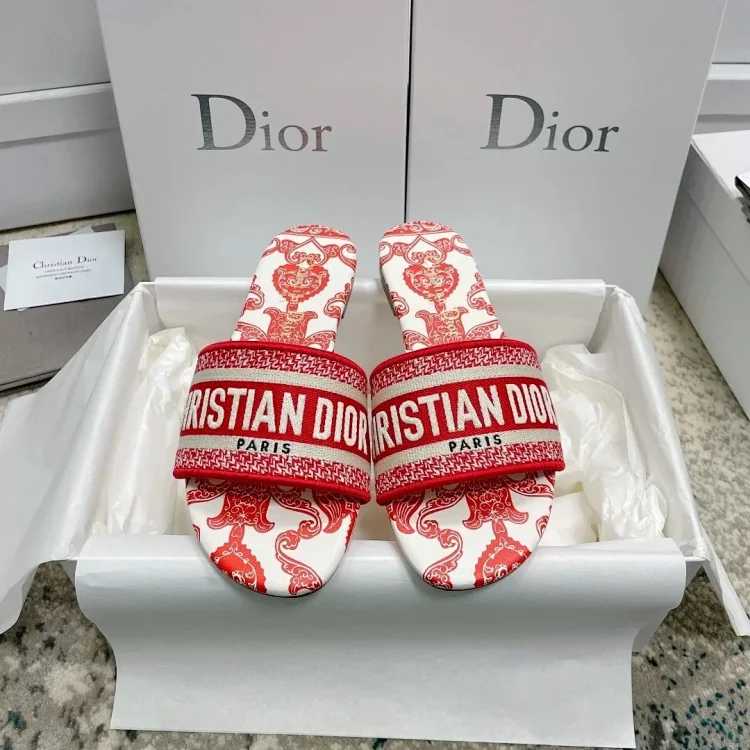 DR Slippers