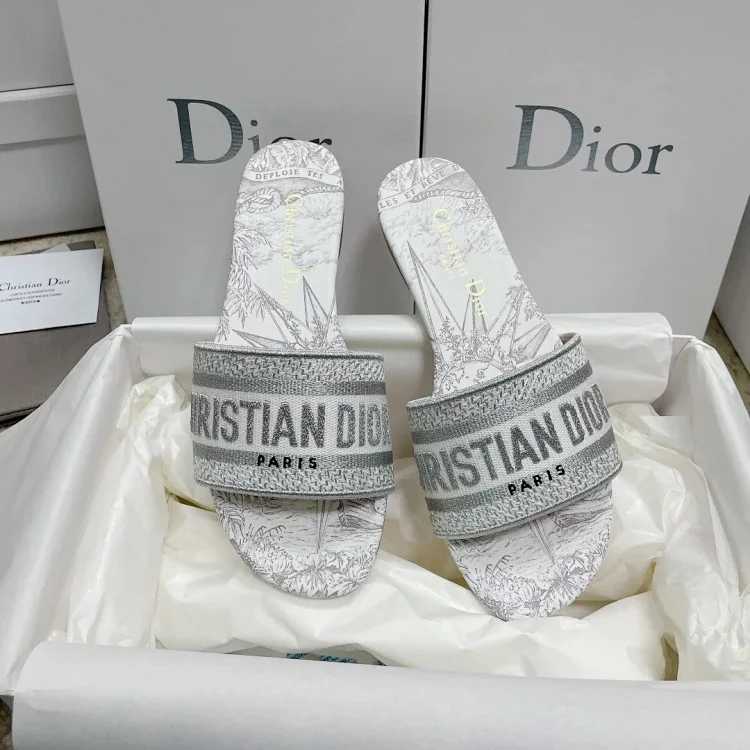 DR Slippers