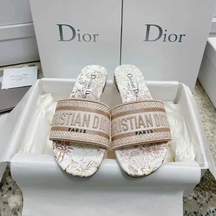 DR Slippers