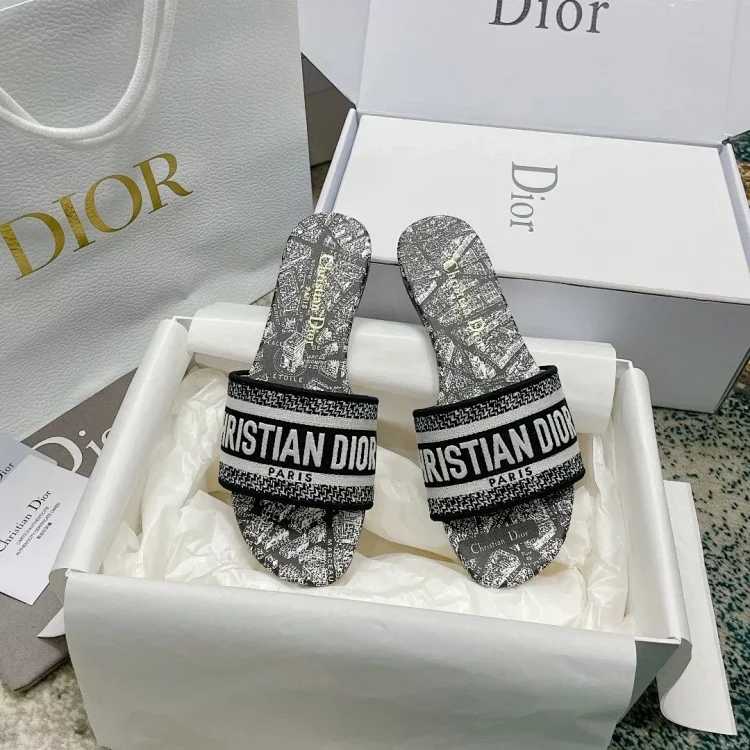 DR Slippers