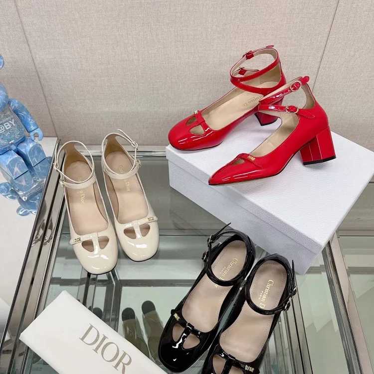 DR High-heeled Sandals