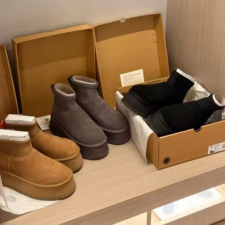 UGG UGG Boots