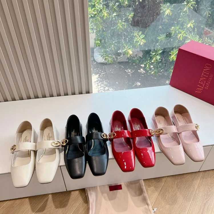 Valentino VALENTINO Single Shoes