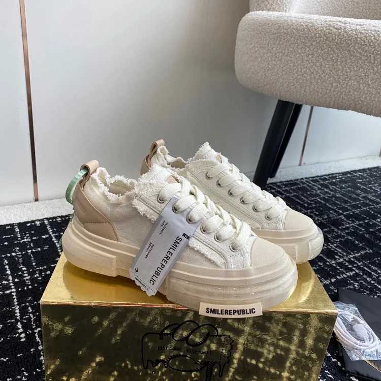 SMILEREPUBLIC Shoes